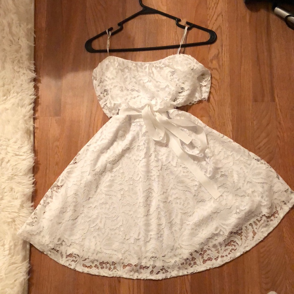 Wedding Strapless White lace dress